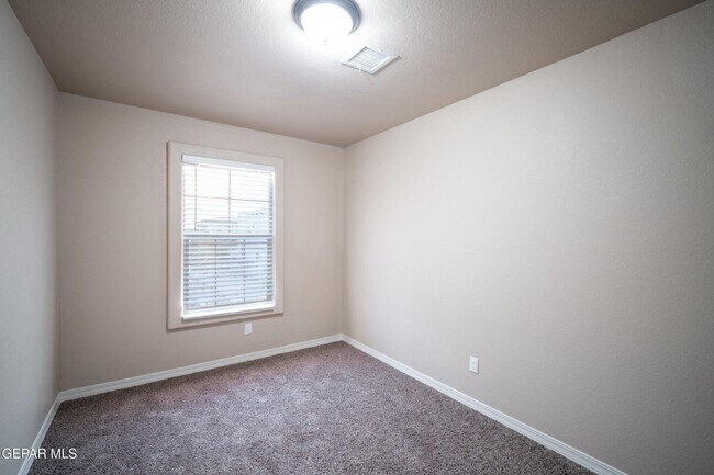 Foto del edificio - 6556 Hoop St