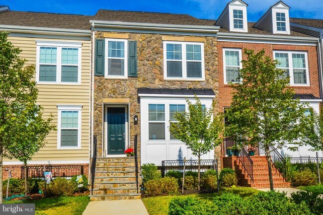 Building Photo - 210 Apricot St