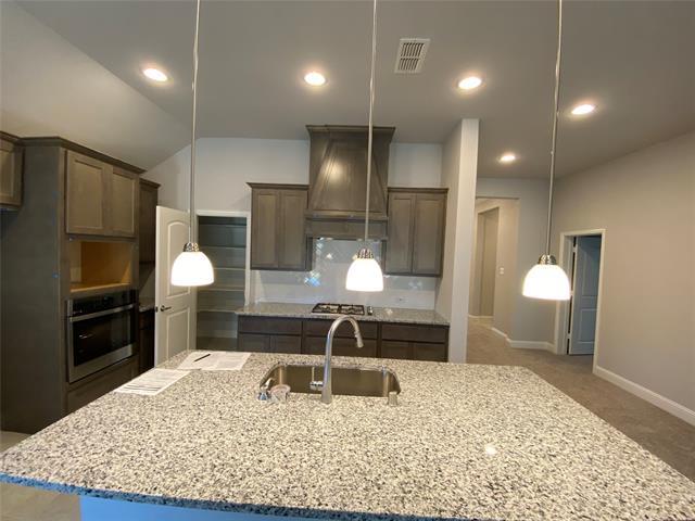Building Photo - 576 Bradley Dr