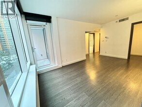 Building Photo - 68 Smithe St