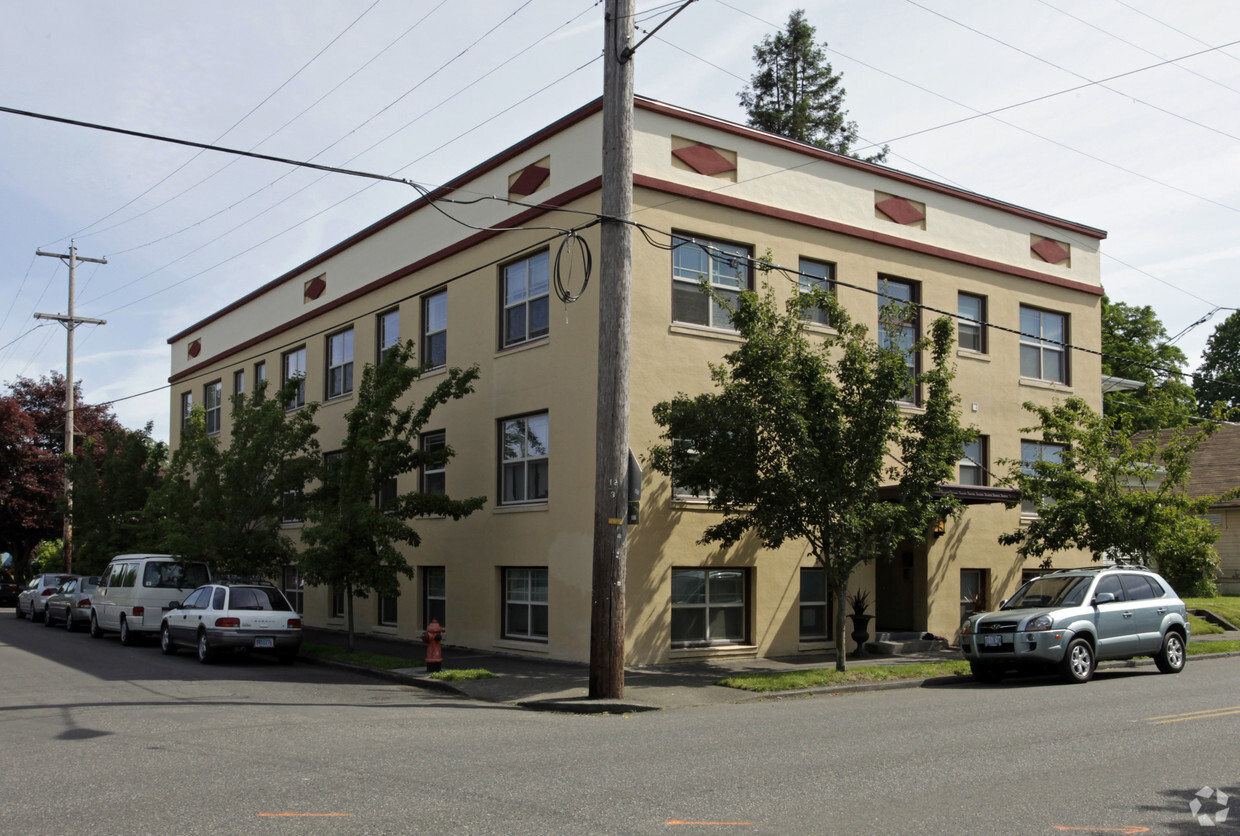 Building Photo - 4305 SE Belmont St