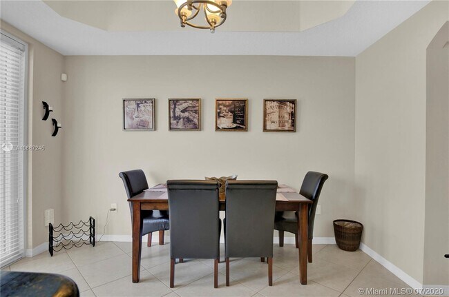 Building Photo - 14383 SW 9th Ct 14383 Pembroke Pines Fl 33027
