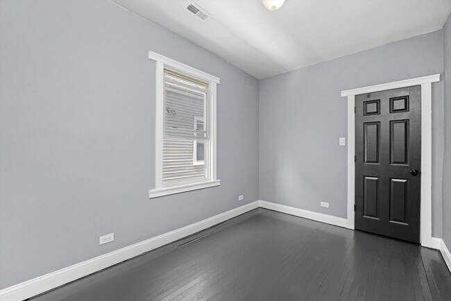 Foto del edificio - 2503 W 71st St