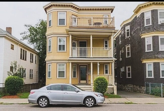 Building Photo - 144 Minot St