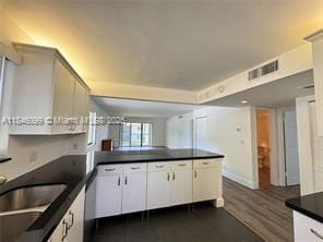 Foto del edificio - 16215 Saddle Club Rd