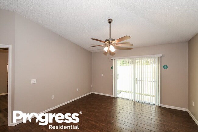 Building Photo - 10236 Woodley Creek Rd W