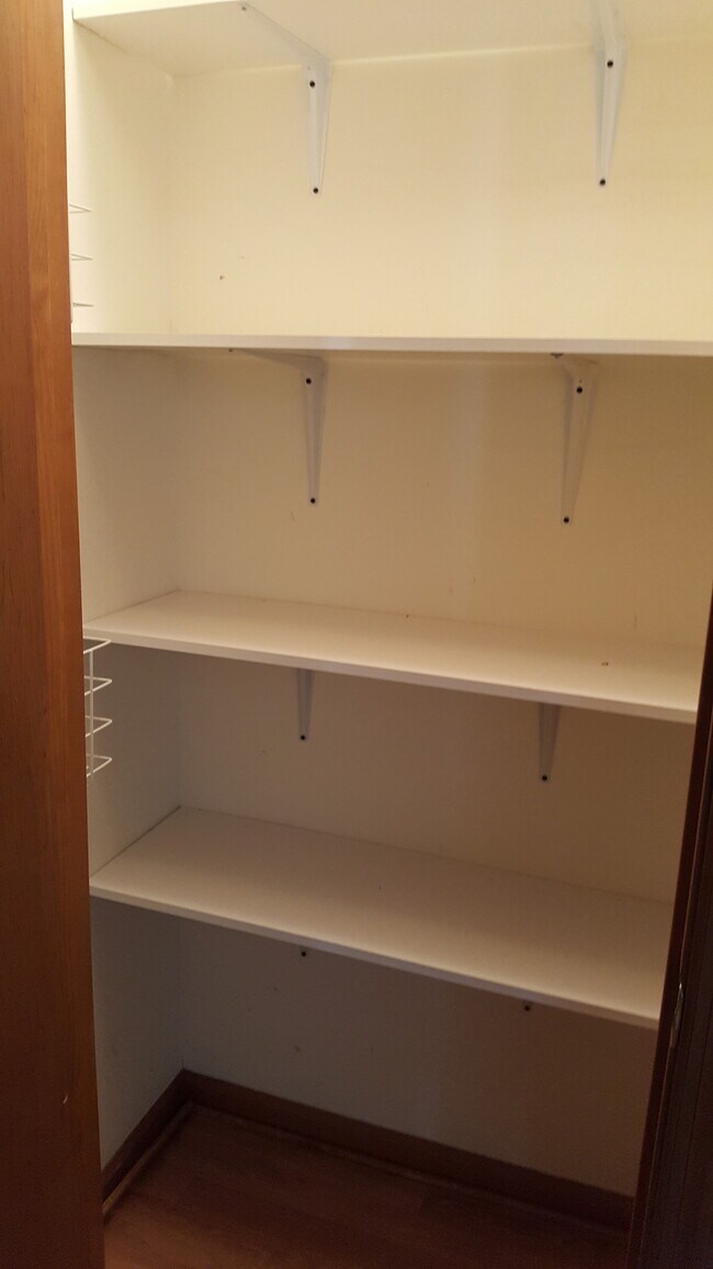 Foto del edificio - 611 Windcrest Dr