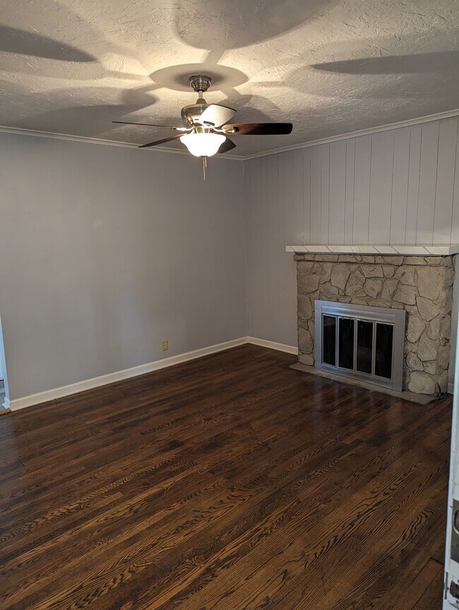 Building Photo - 14542 Turner Ave