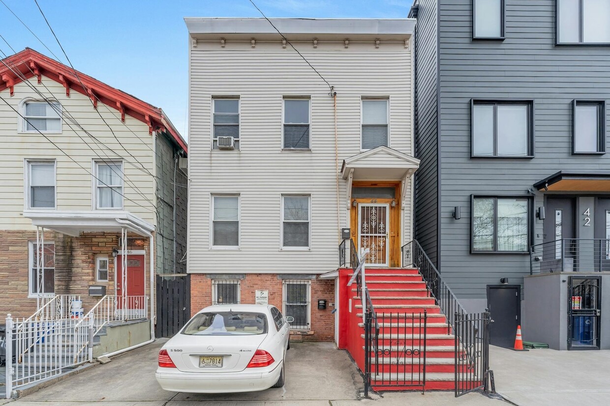 44 Monitor St Unit G, Jersey City, NJ 07304 Condo for Rent in Jersey City, NJ