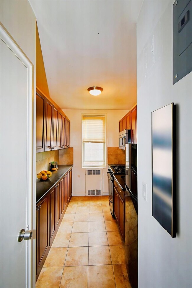 Foto del edificio - 780 Bronx River Rd