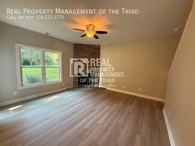 Foto del edificio - 2234 Nettlebrook Dr