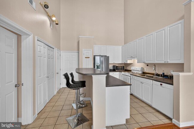 Foto del edificio - 501 Hungerford Dr
