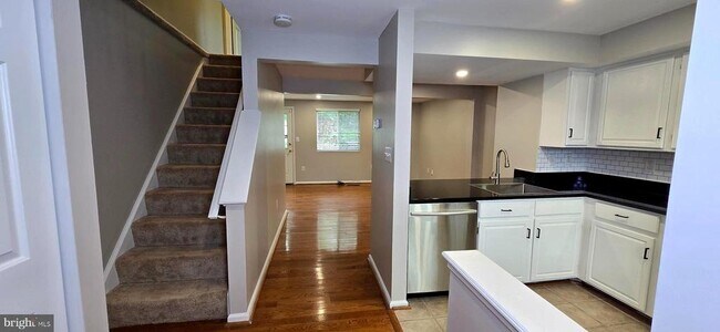 Foto del edificio - 3591 Laurel View Ct