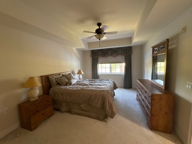 Building Photo - MOVE IN SPECIAL $500 off 1st MONTHS RENT— Furnished or Unfurnished! Lakeview Elegance in Porto Vi...