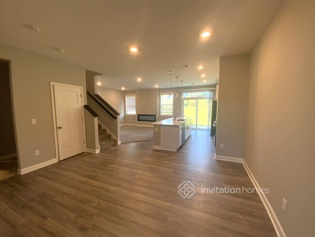 Building Photo - 1776 Emerson Ct