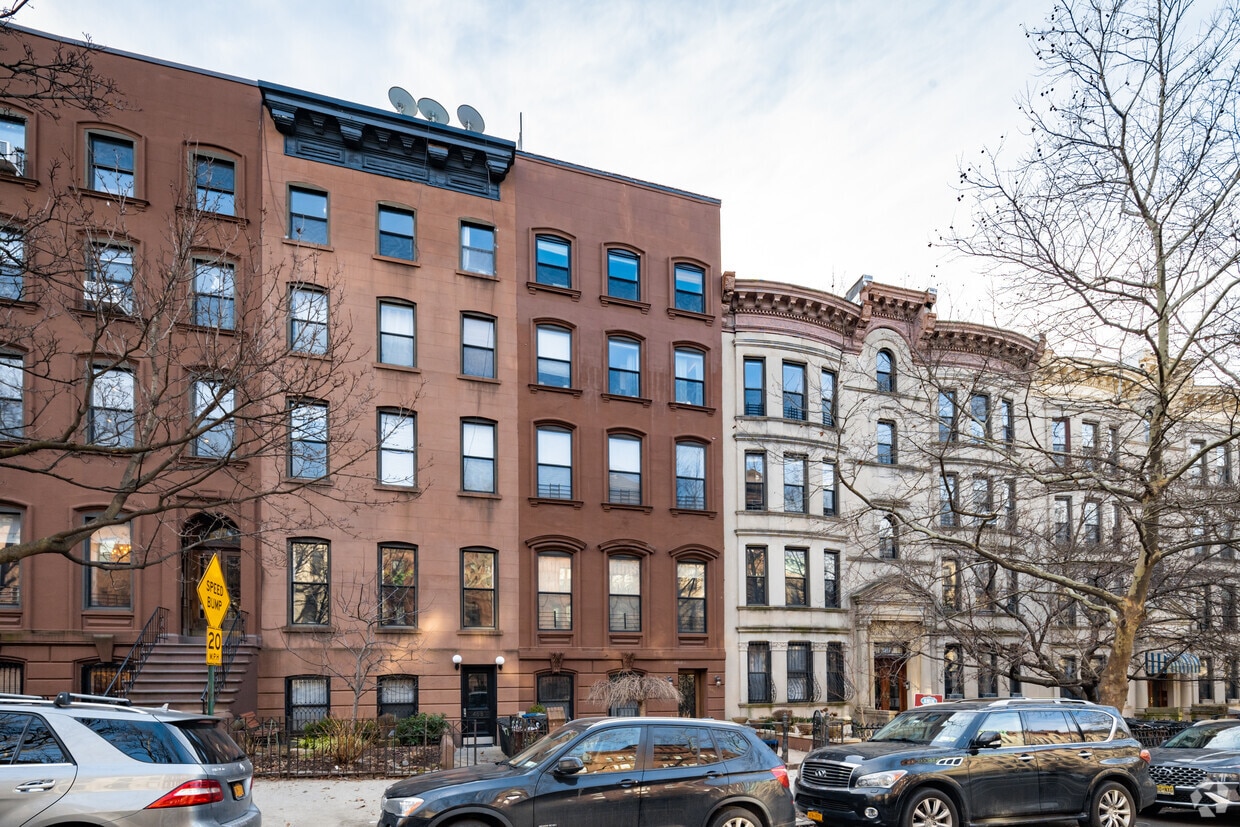 Primary Photo - 486 3rd St