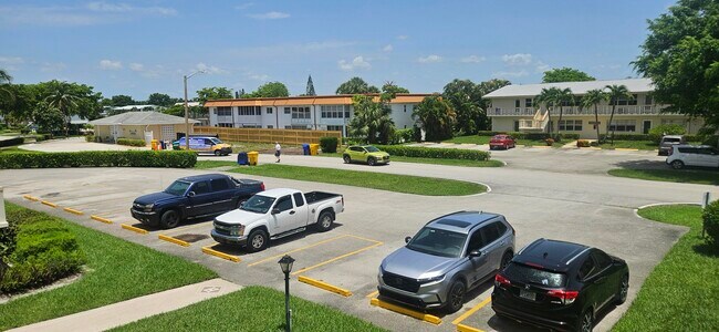 Foto del edificio - 184 Waltham H