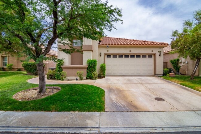 Building Photo - 45596 Torrey Pines Ct