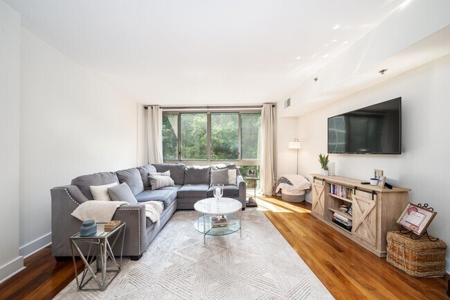 Foto del edificio - 800 Jackson St