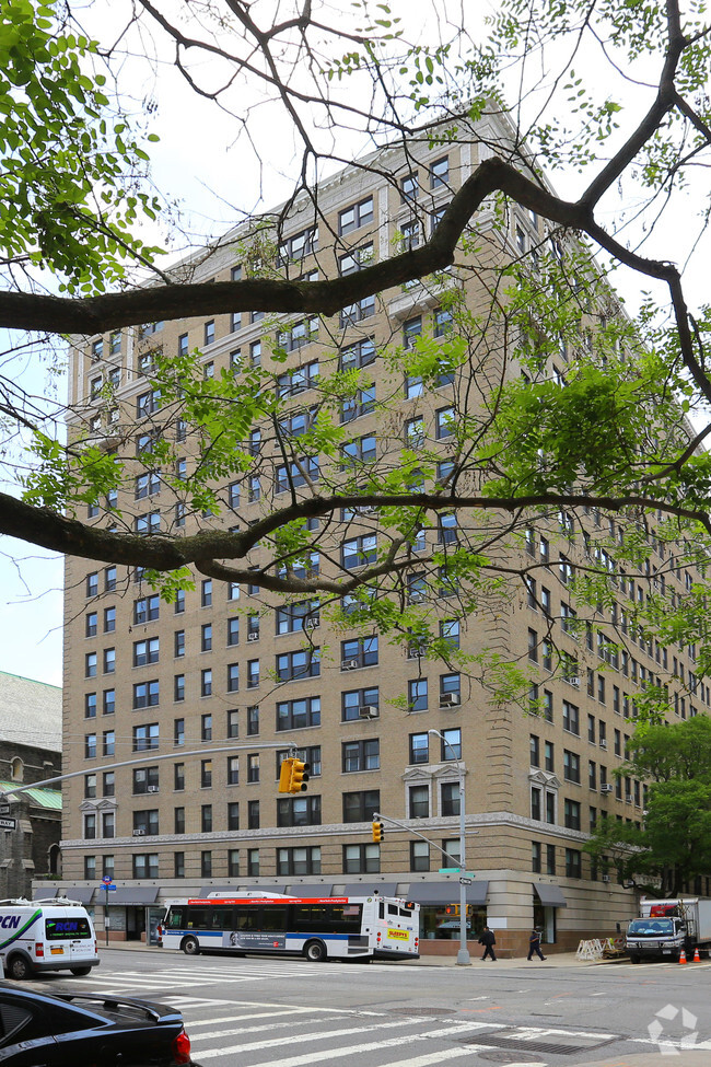Building Photo - Mirabeau Apartments