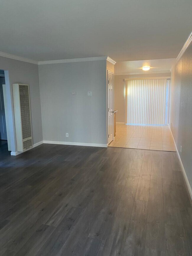 Foto del edificio - 2216 Spanos St