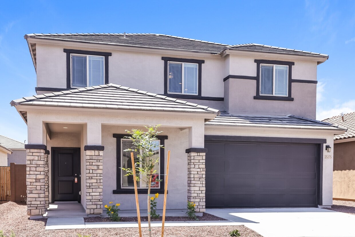 Foto principal - 25275 W Chipman Rd