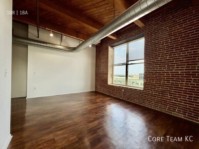 Foto del edificio - 202 W 5th St