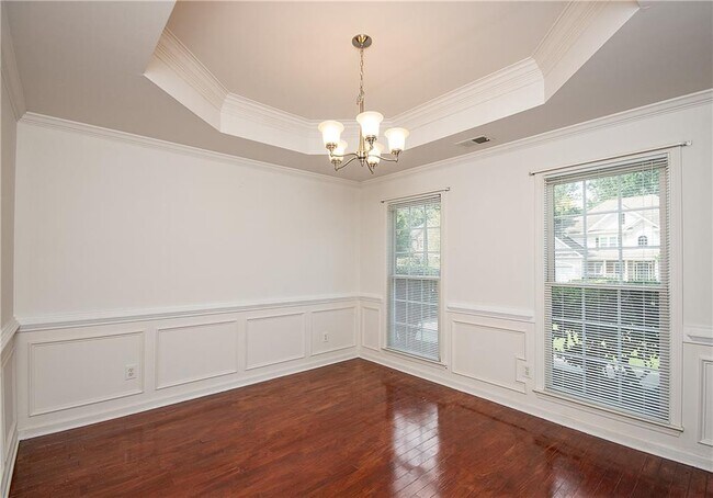 Building Photo - 1735 Highland Oaks Way NE