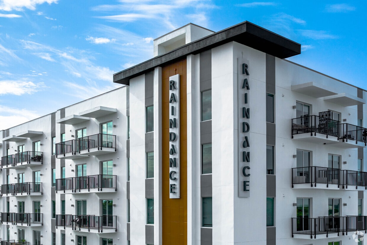 RainDance 200 Avenue C SW Winter Haven, FL Apartments for Rent in