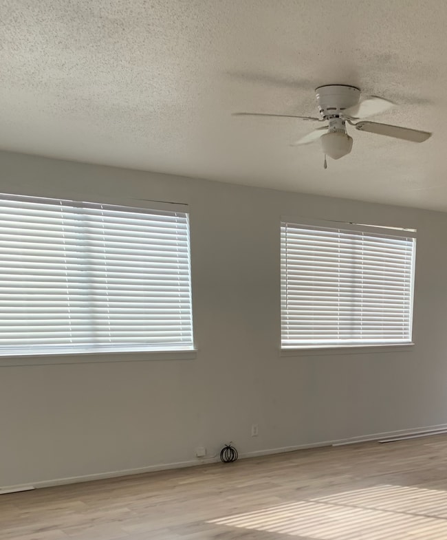 Building Photo - 2045 Cortez St