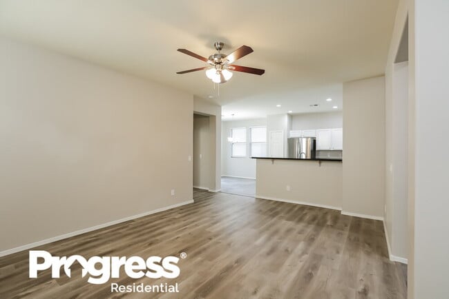 Building Photo - 4043 W Pedro Ln