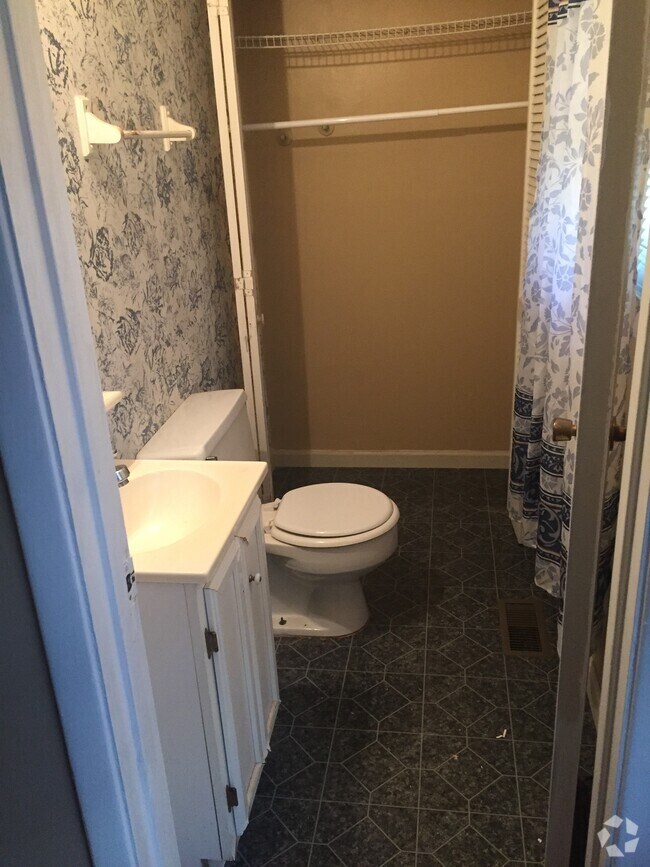 Loch Lomond Apartments under 2,000 Fayetteville, NC 3 Rentals