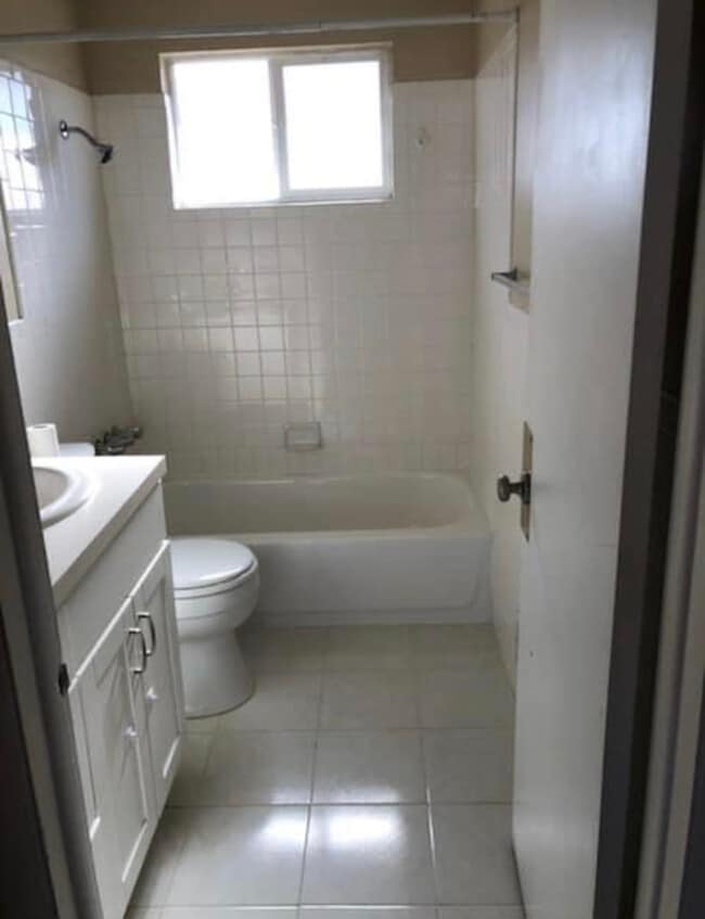 Bathroom - 853 W 2100 N