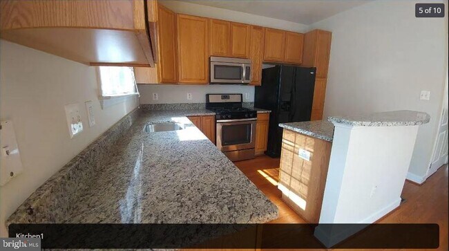 Building Photo - 511 Pelican Ave
