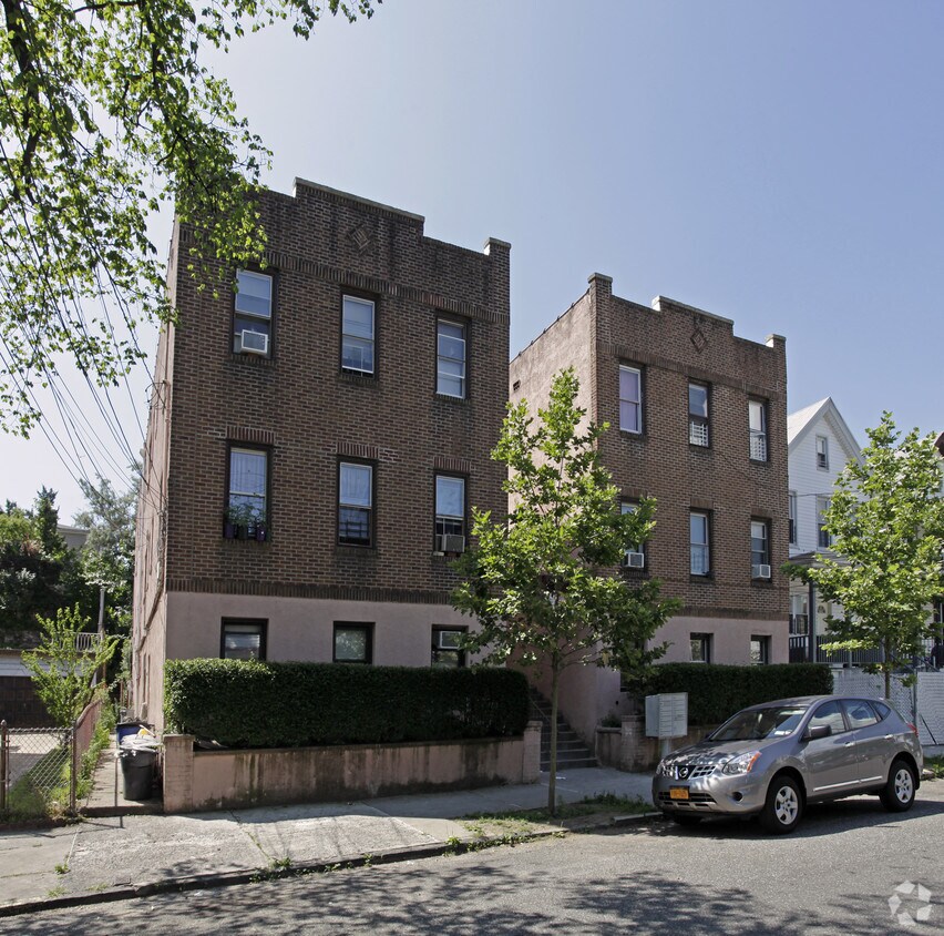 Primary Photo - 38 Tompkins St