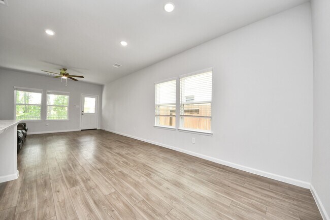Building Photo - 68 Valiant Ridge Trail
