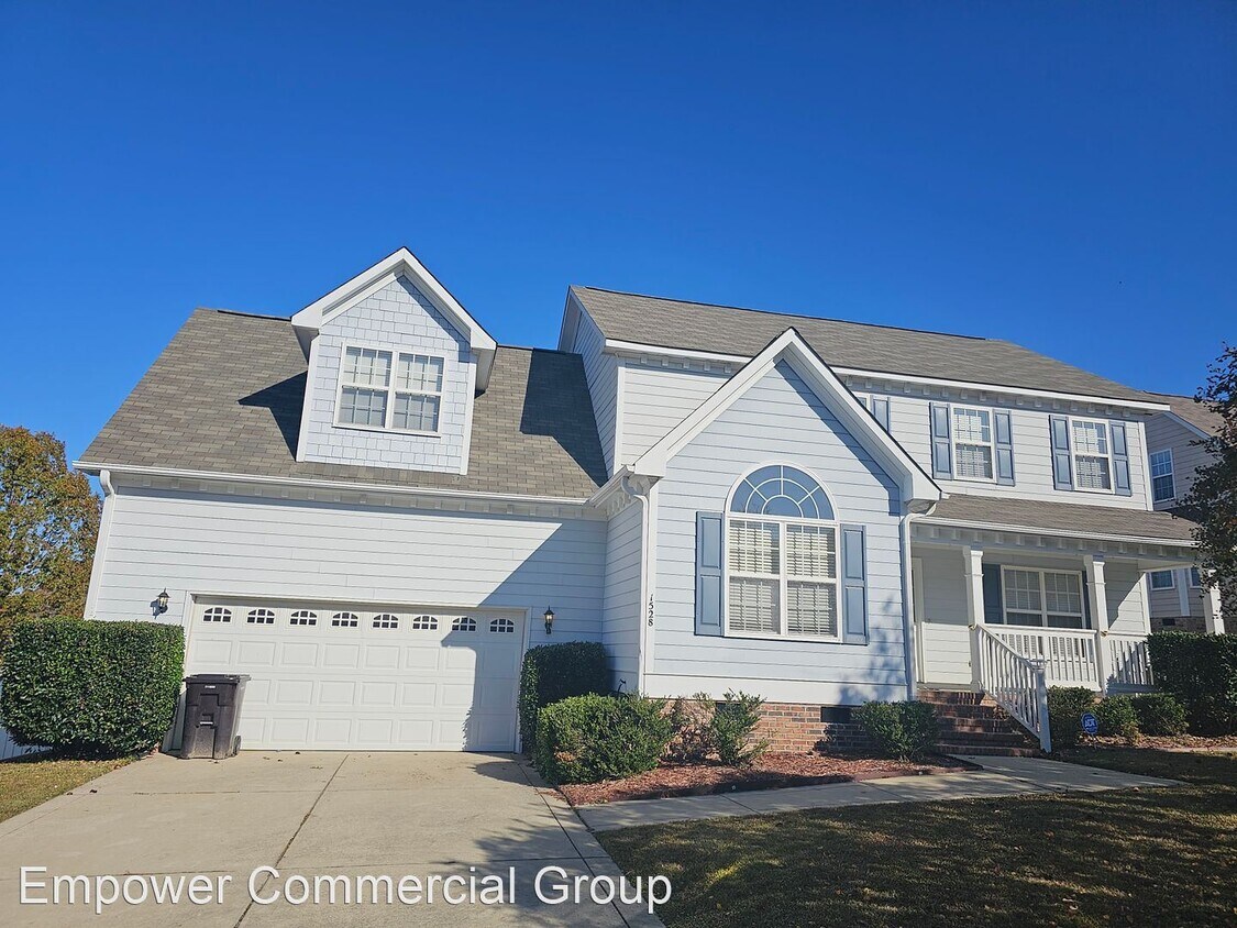 Primary Photo - 4 br, 2.5 bath House - 1528 Ellie Avenue