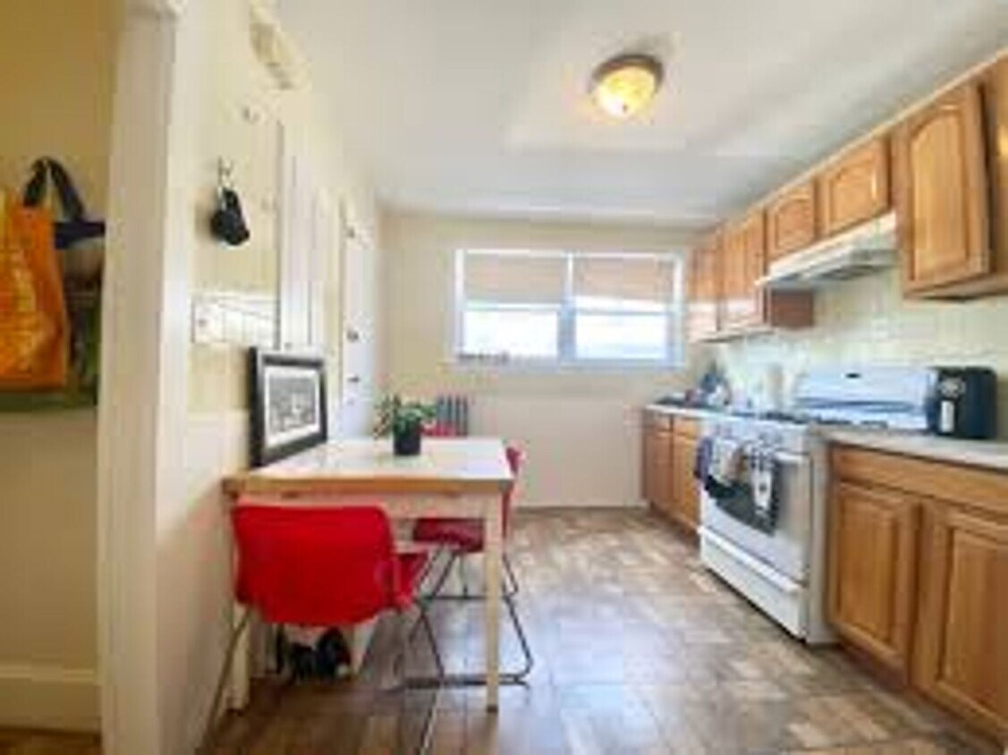 Foto principal - Lower Allston Location, Laundry on a Site,...