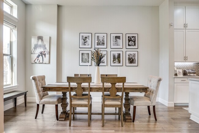 Foto del edificio - 5161 Artemesia Ln