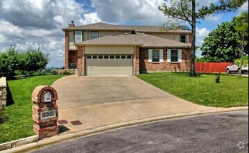 Building Photo - 8705 Township Ct