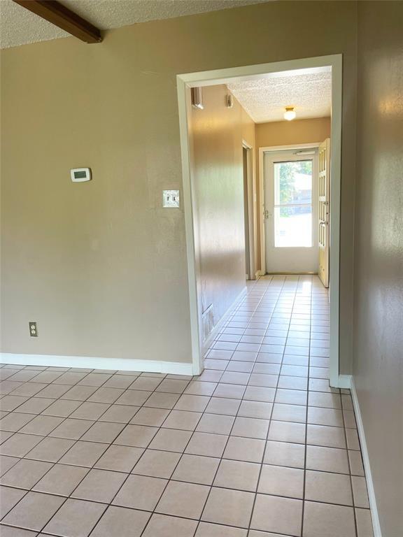 Foto del edificio - 5709 Thames Dr