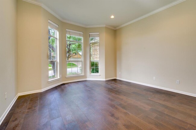 Building Photo - 12713 Majestic Oaks Dr