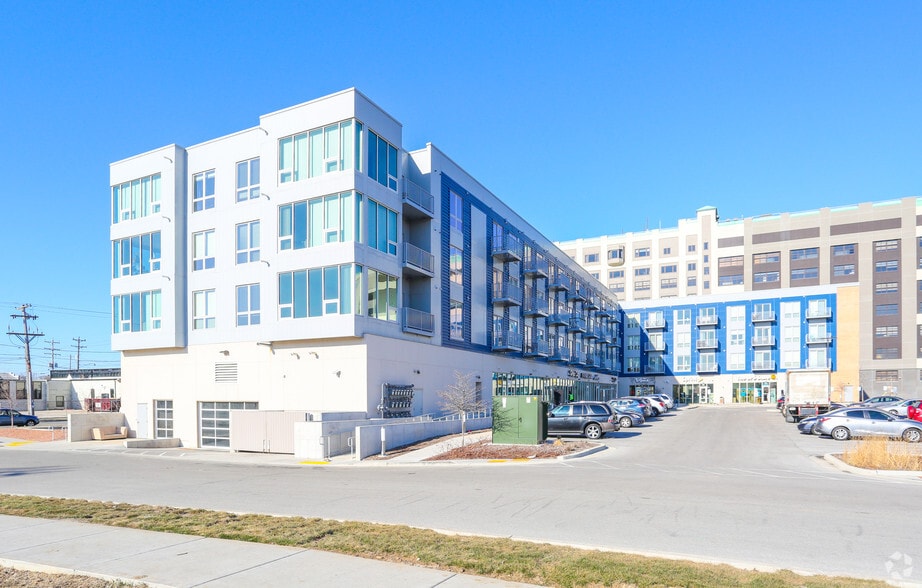 Freshwater Plaza Apartments