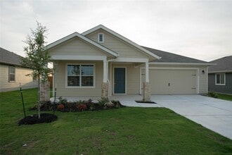 Building Photo - 708 Comal Run
