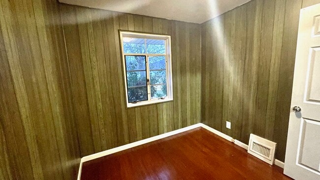 Building Photo - 7727 Paddington Dr