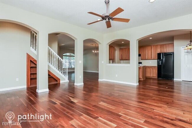 Foto del edificio - 5 br, 3 bath House - 5859 Autumn Chase Cir...