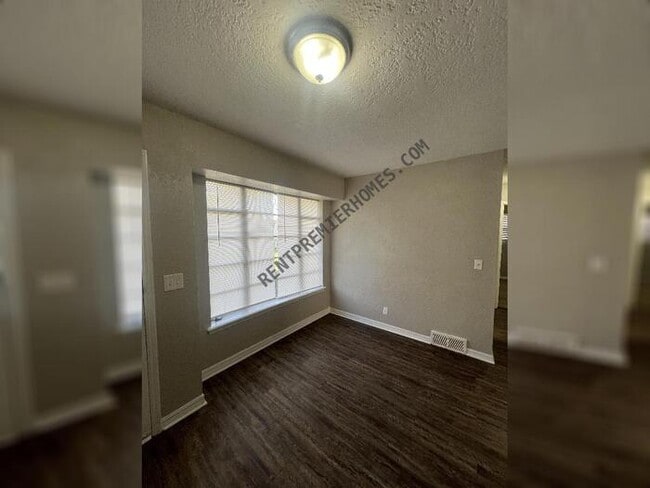Building Photo - 205 NW 81st St