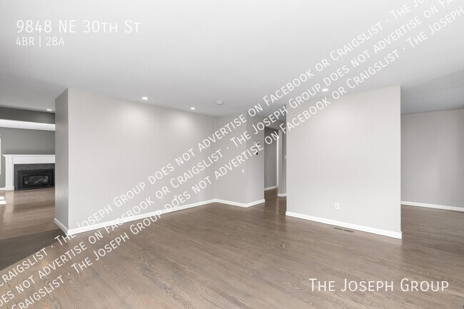 Foto del edificio - 9848 NE 30th St