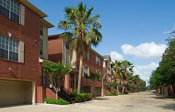 Foto del edificio - Camden Holly Springs