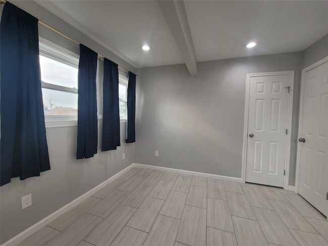 Foto del edificio - 4909 Wharton Dr